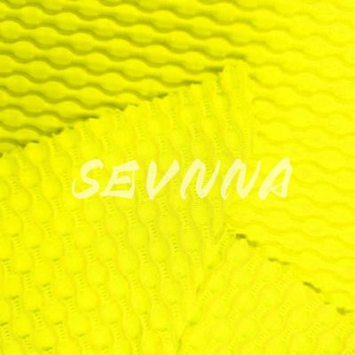 Stylowe i funkcjonalne materiały do jogi
