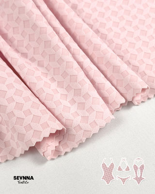 Dowiedz się, jakie korzyści przynosi teksturowana tkanina kąpielowa producentom strojów kąpielowych