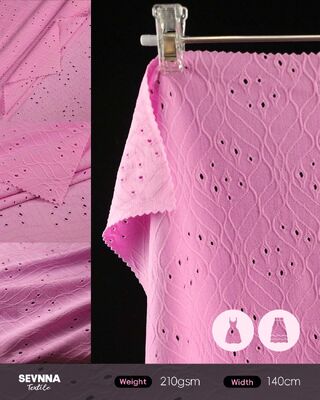 Ekologicznie świadoma tkanina z poliestru z recyklingu zaprojektowana dla zrównoważonych marek mody koncentrujących się na odpowiedzialności za środowisko